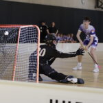 Selten, aber Ruben Wagner musste beim Penalty hinter sich greifen.